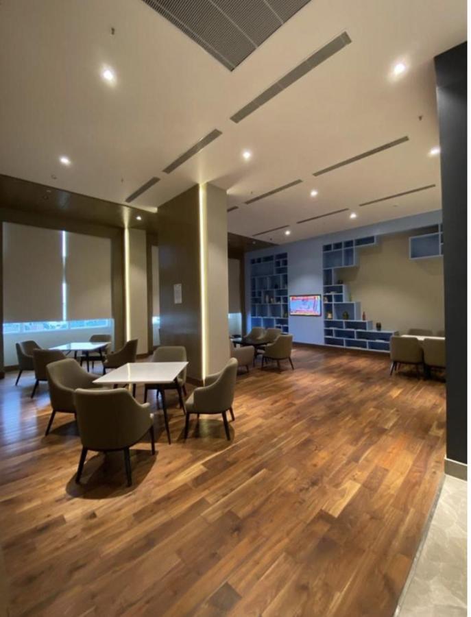 Caramel Dlf My Pad Lejlighedshotel Lucknow Eksteriør billede